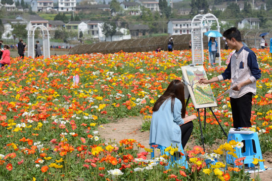 美麗的花海也吸引了很多前來創(chuàng)作.jpg